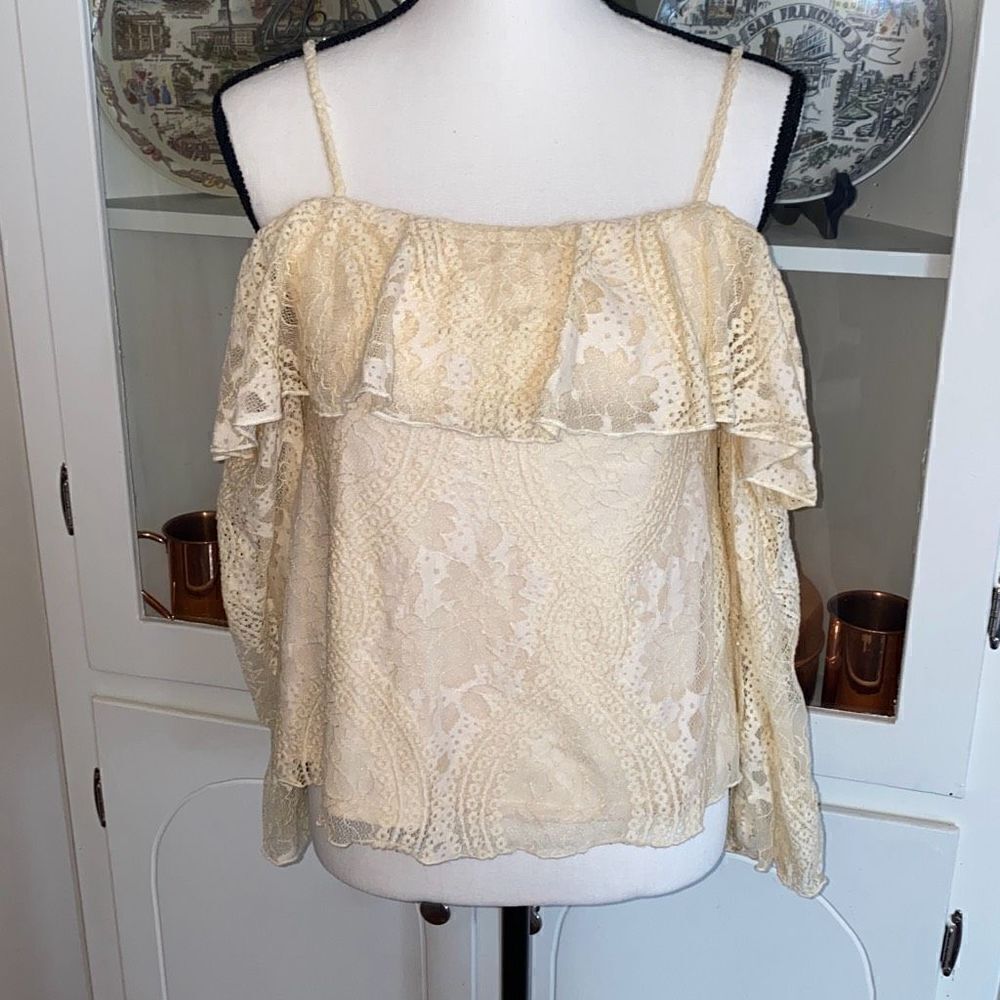 By & By ivory cold shoulder lace blouse size XS